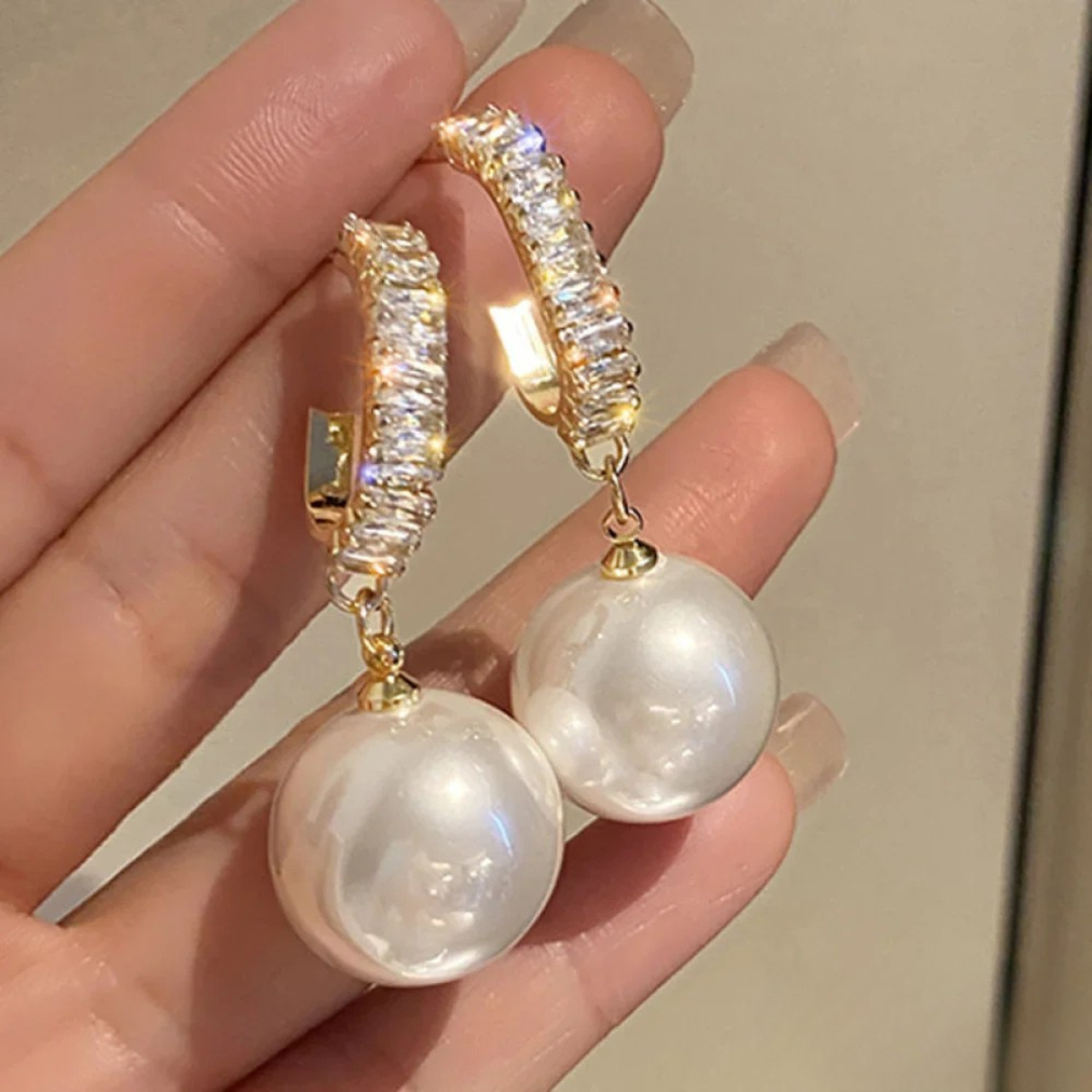 Chic Pearl and Zirconia Earrings