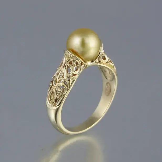 Vintage Gold Pearl Ring