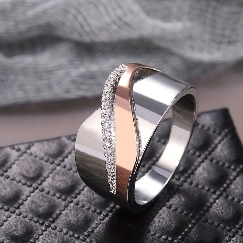 Elegant Sparkling Rose Gold Ring