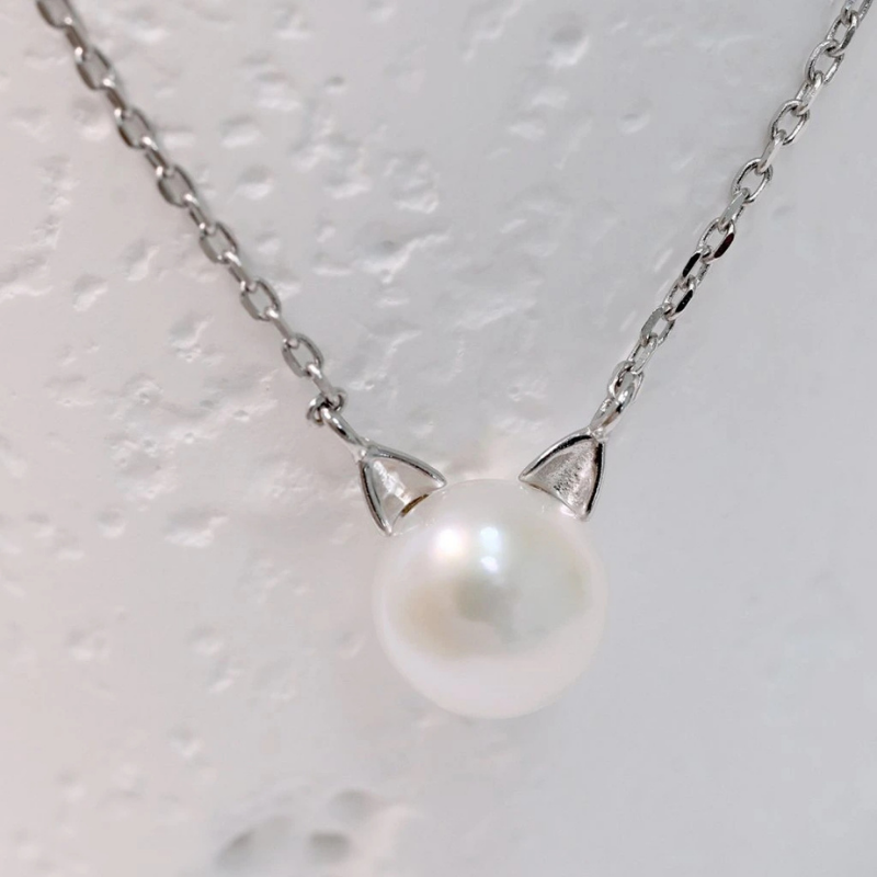 Sterling Silver Cat-Shaped Pearl Necklace