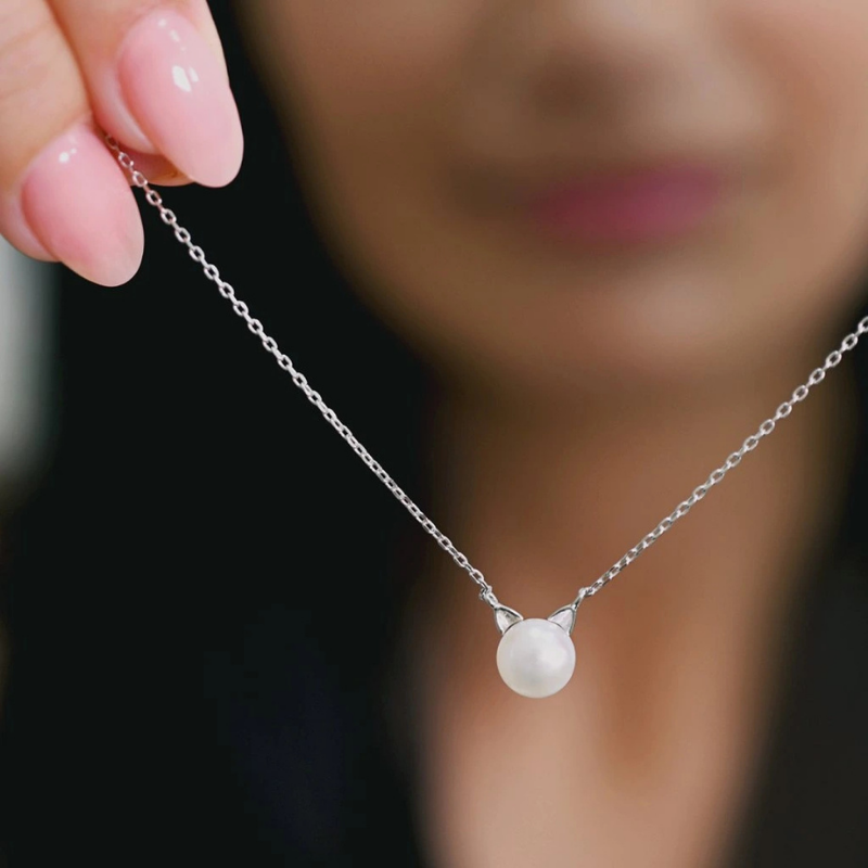 Sterling Silver Cat-Shaped Pearl Necklace