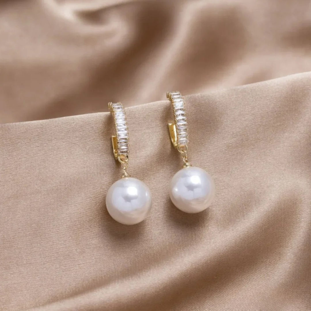 Chic Pearl and Zirconia Earrings