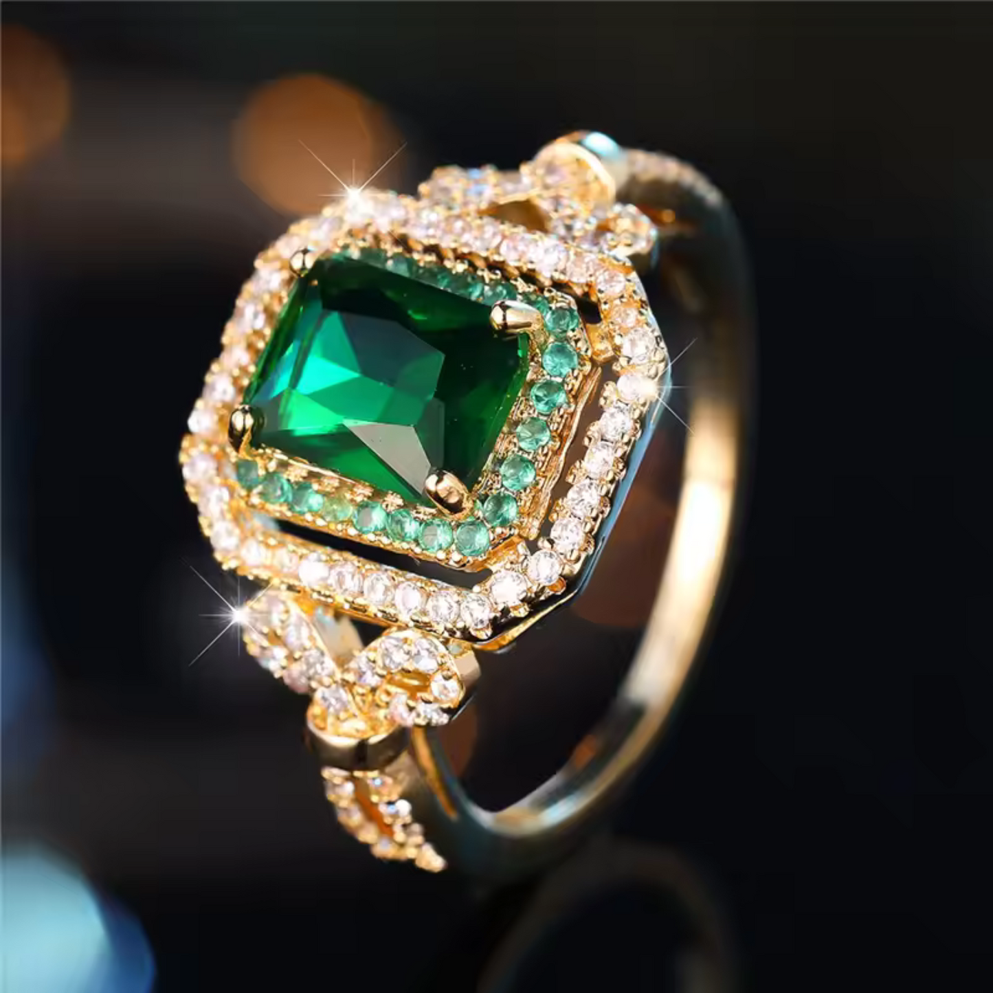 Elegant Gold Emerald Ring