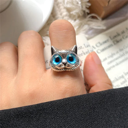 Ring with Cat and Blue Eyes – Playful Vintage Silver Ring for Cat Lovers
