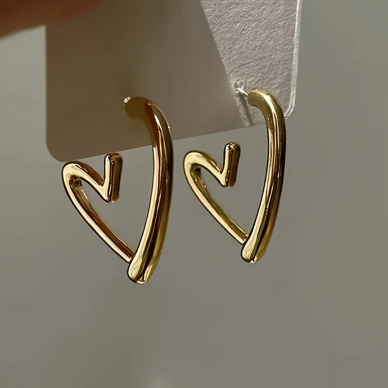 Elegant Heart-Shaped Rose Gold Earrings