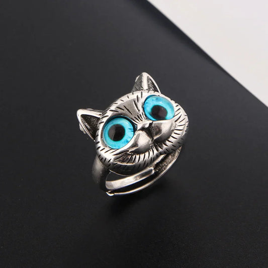 Ring with Cat and Blue Eyes – Playful Vintage Silver Ring for Cat Lovers