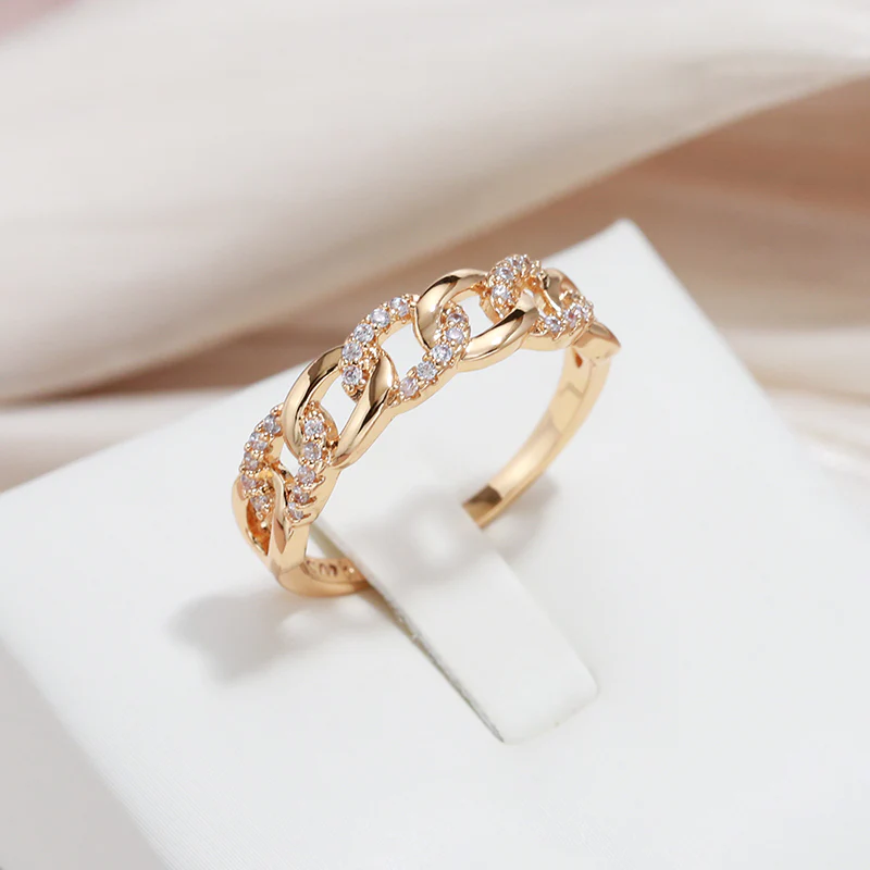 Chic Gold Ring