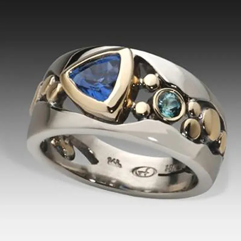 Elegant Vintage Ring with Blue Crystal
